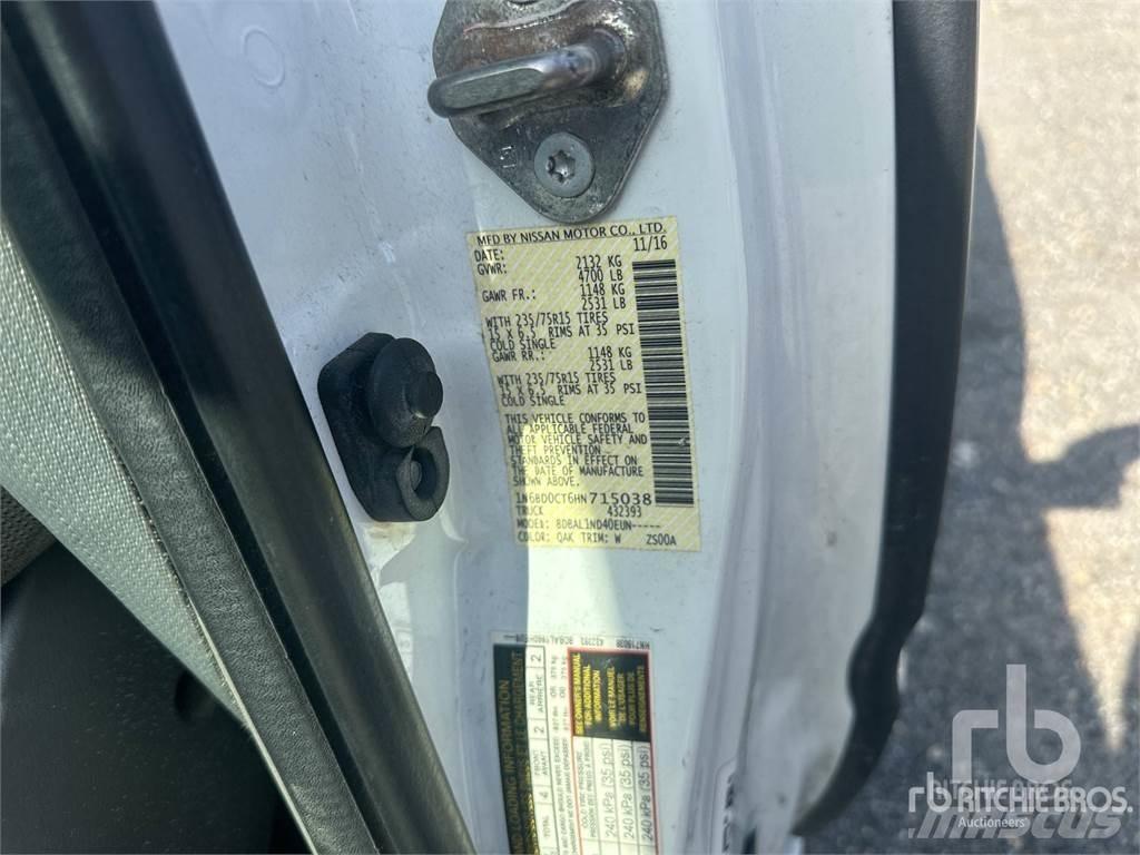 Nissan FRONTIER Pickup/planbiler