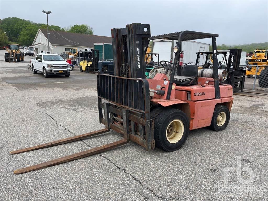 Nissan UF03A35V Diesel Trucker