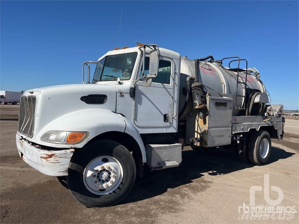 Peterbilt 335 Slamsugere