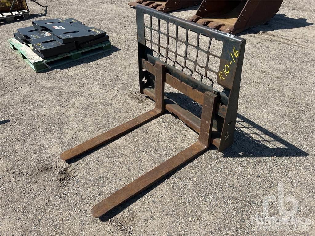  Poly Tank Pallegafler