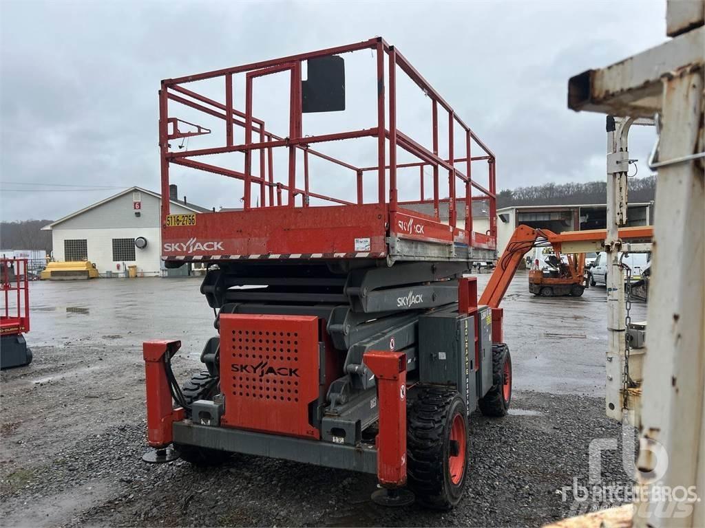 SkyJack SJ8841 Sakselifter