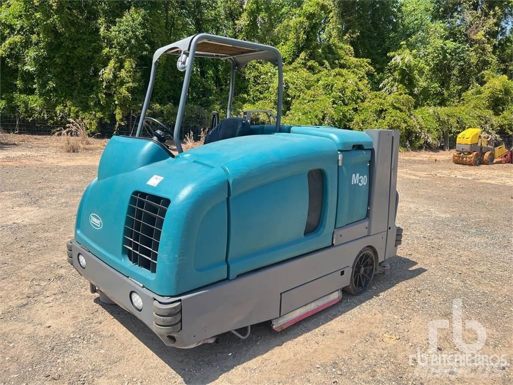 Tennant M30 Feiemaskiner