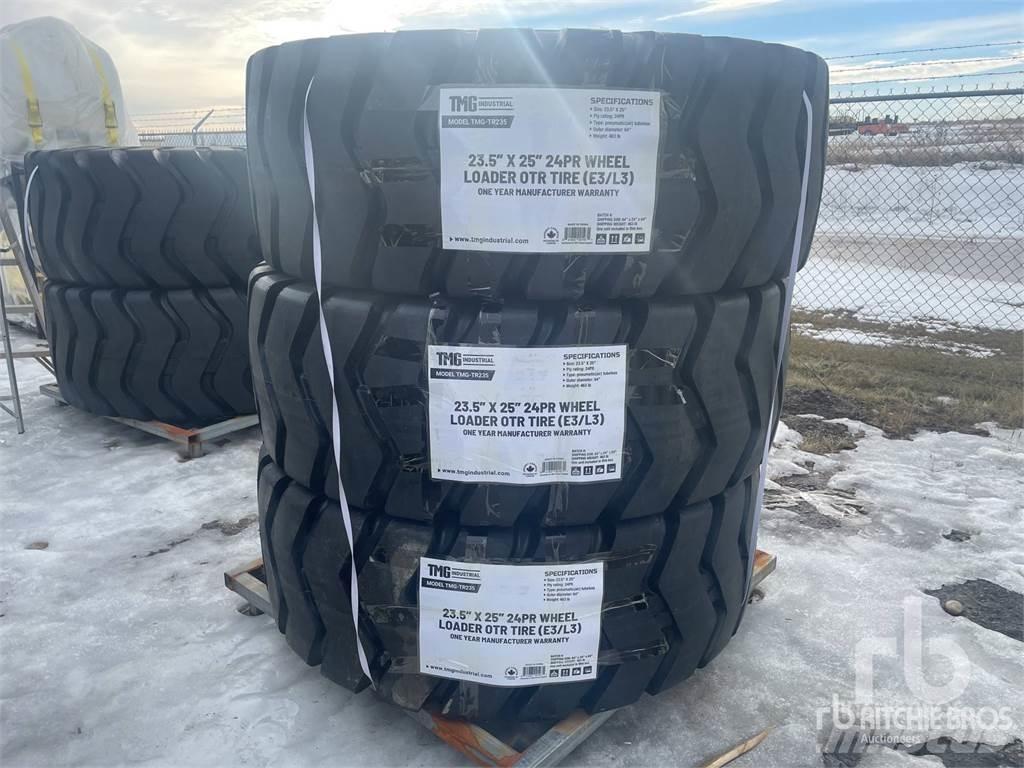 TMG TR235 Dekk, hjul og felger