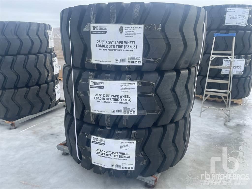 TMG TR235 Dekk, hjul og felger