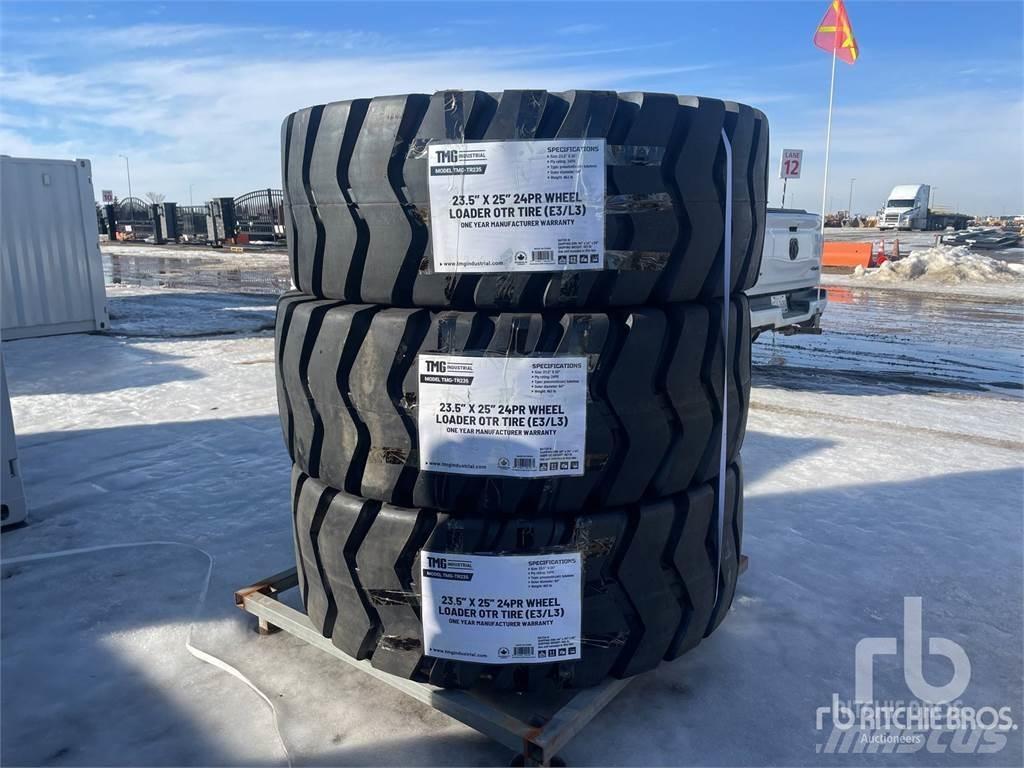 TMG TR235 Dekk, hjul og felger
