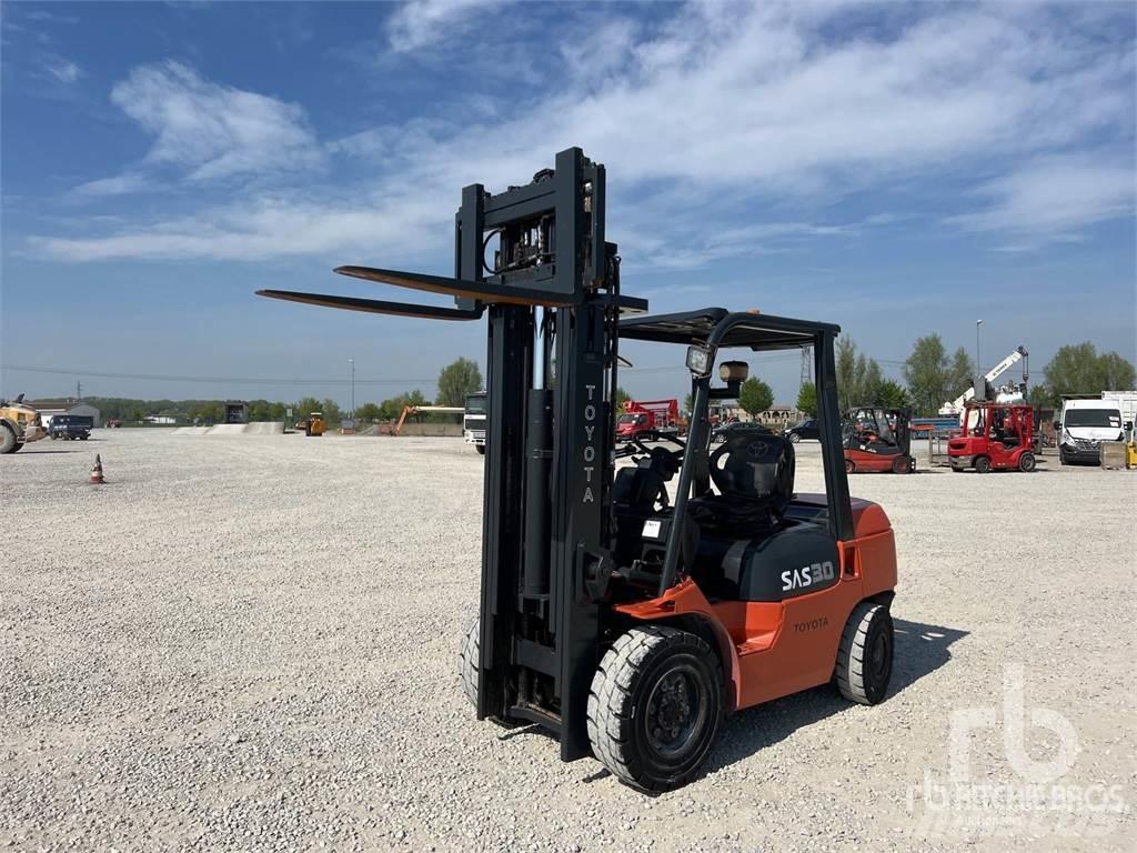 Toyota 027FDF30 Diesel Trucker