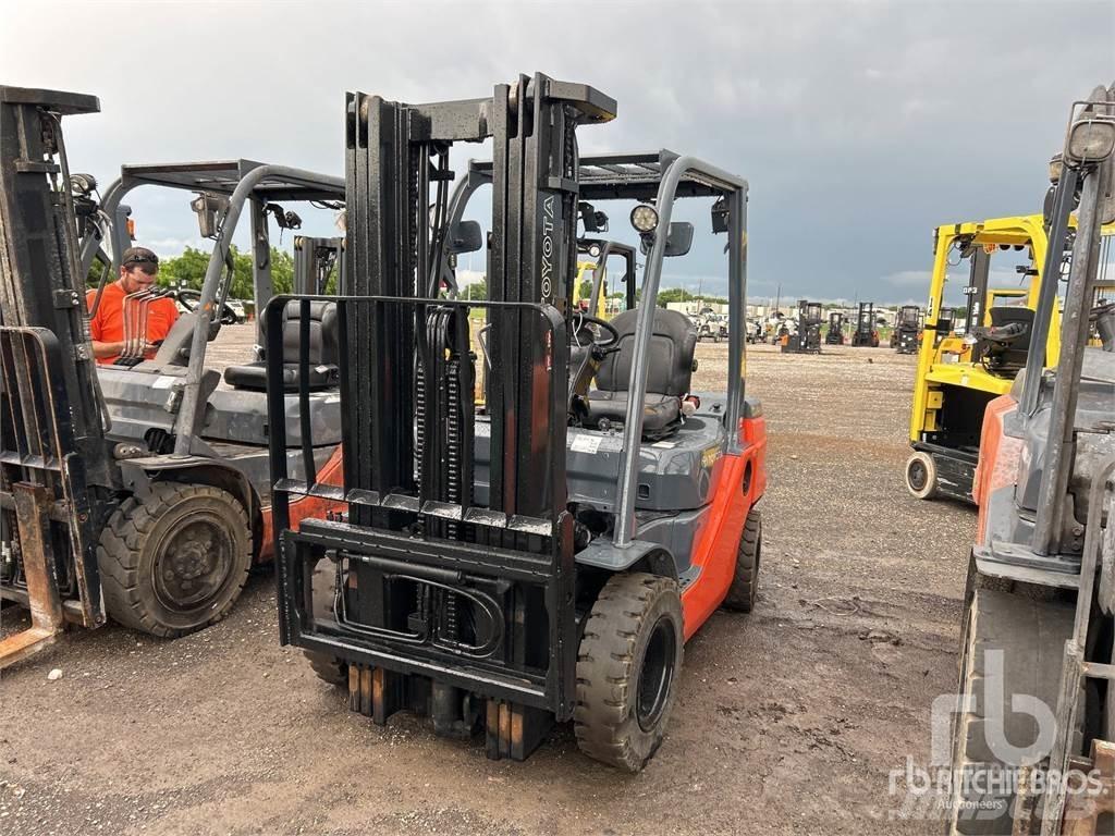 Toyota 8FDU25 Diesel Trucker