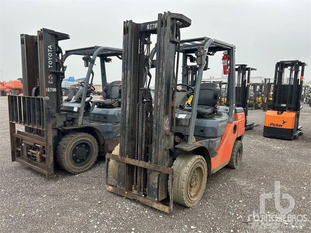Toyota 8FDU32 Diesel Trucker