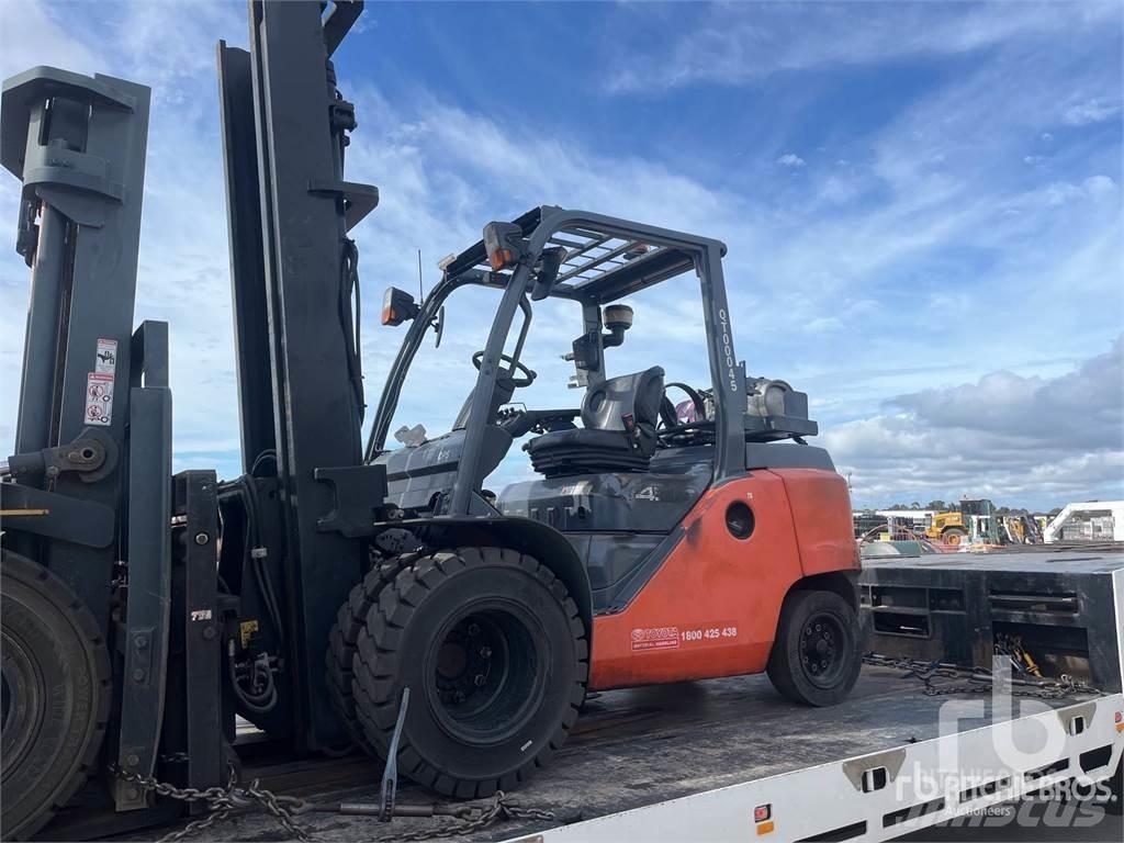 Toyota 8FG45N Diesel Trucker