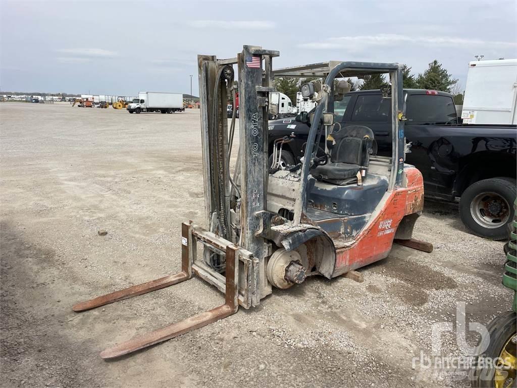 Toyota 8FGU25 Diesel Trucker