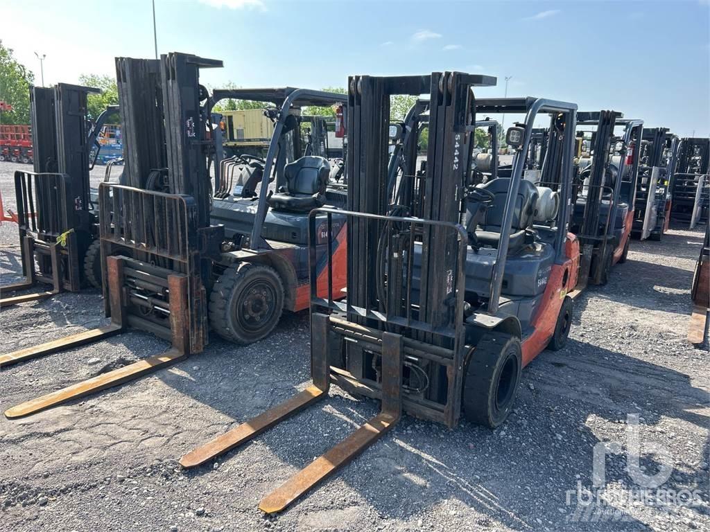 Toyota 8FGU25 Diesel Trucker