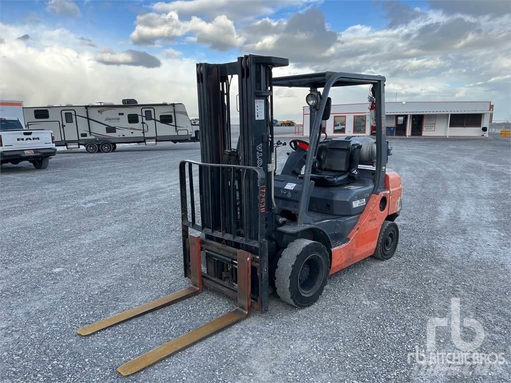Toyota 8FGU25 Diesel Trucker