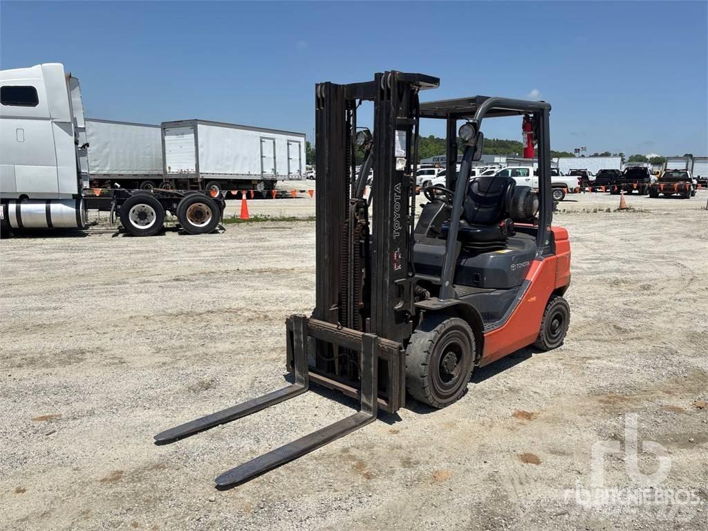 Toyota 8FGU25 Diesel Trucker