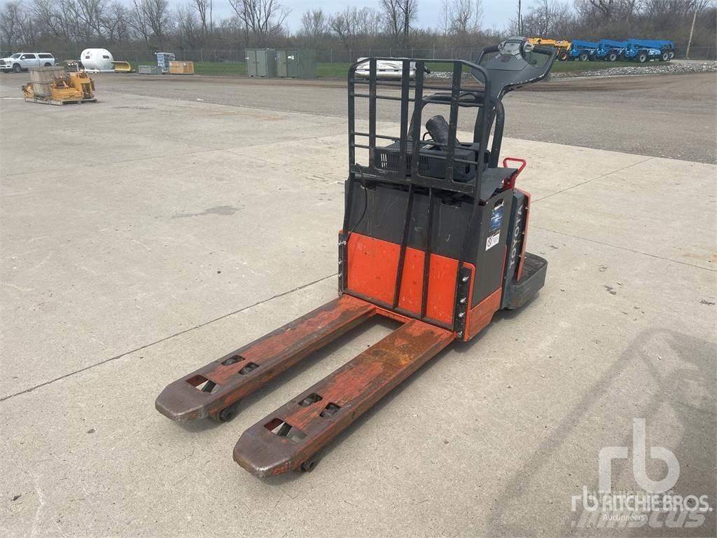Toyota 8HBE30 Pallereoler