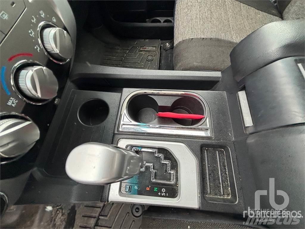 Toyota TUNDRA Pickup/planbiler