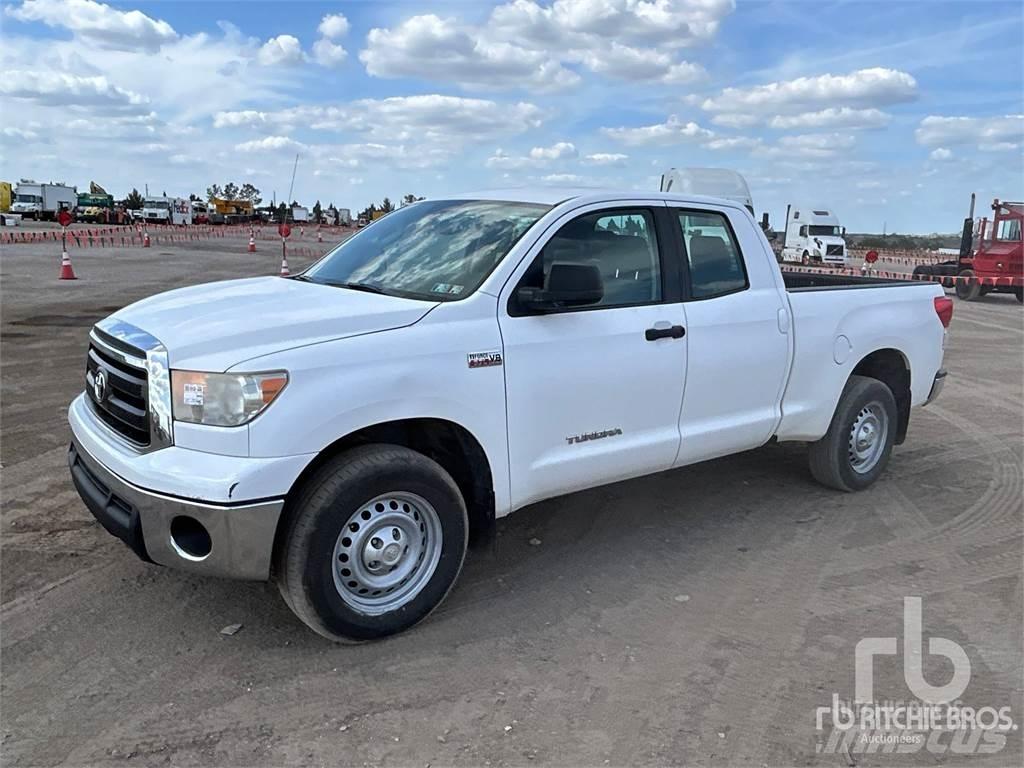 Toyota TUNDRA Pickup/planbiler