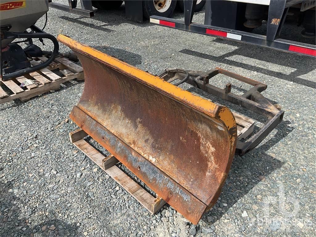 Trackless AB55 Kniver