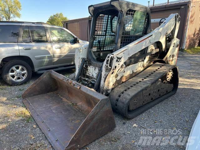 Bobcat T750 Beltelastere