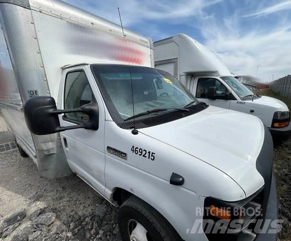 Ford E-350 Skapbiler
