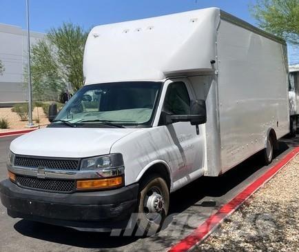 GMC Savana 4500 Skapbiler