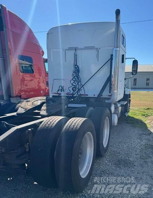 Mack CXU613 Trekkvogner