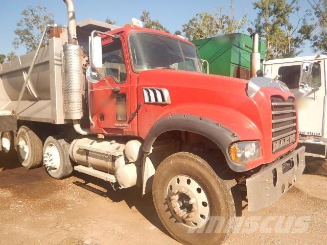 Mack GU713 Tippbil