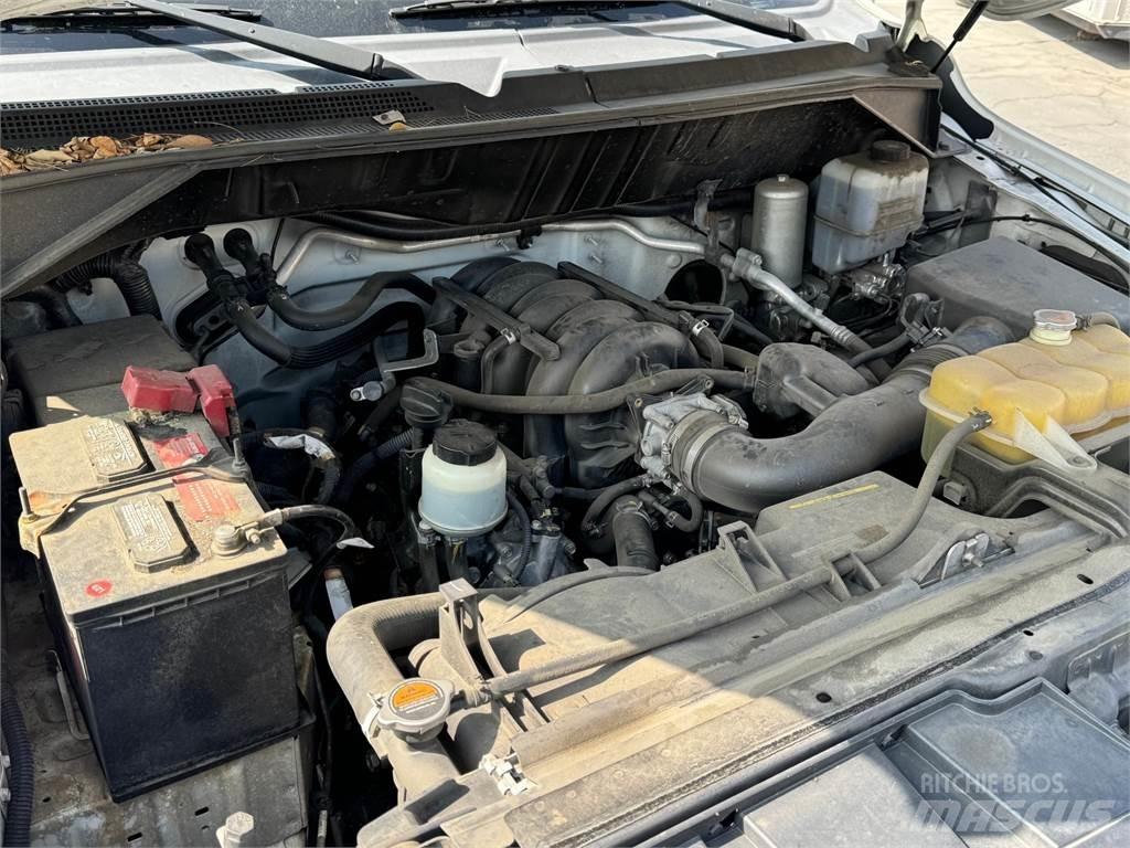 Nissan NV3500 HD Lette lastebiler