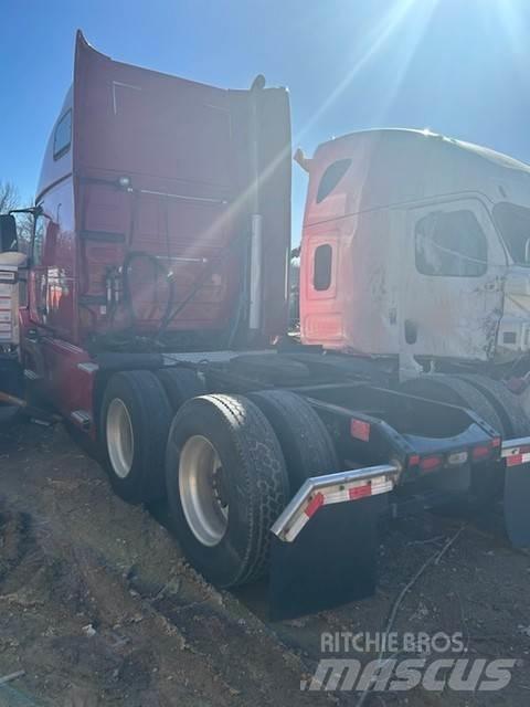 Volvo VNL64T670 Trekkvogner