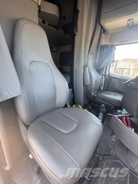 Volvo VNL64T670 Trekkvogner