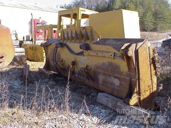 CAT 1083973 Kniver