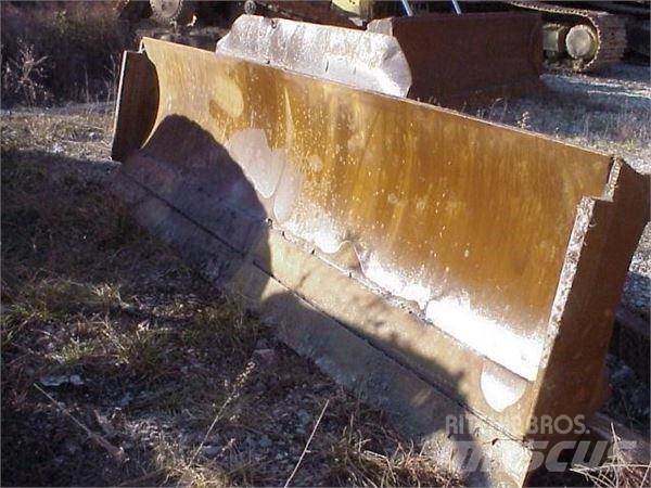 CAT 1083973 Kniver