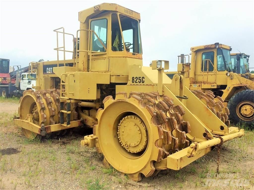 CAT 825C Hjullaster til komprimering