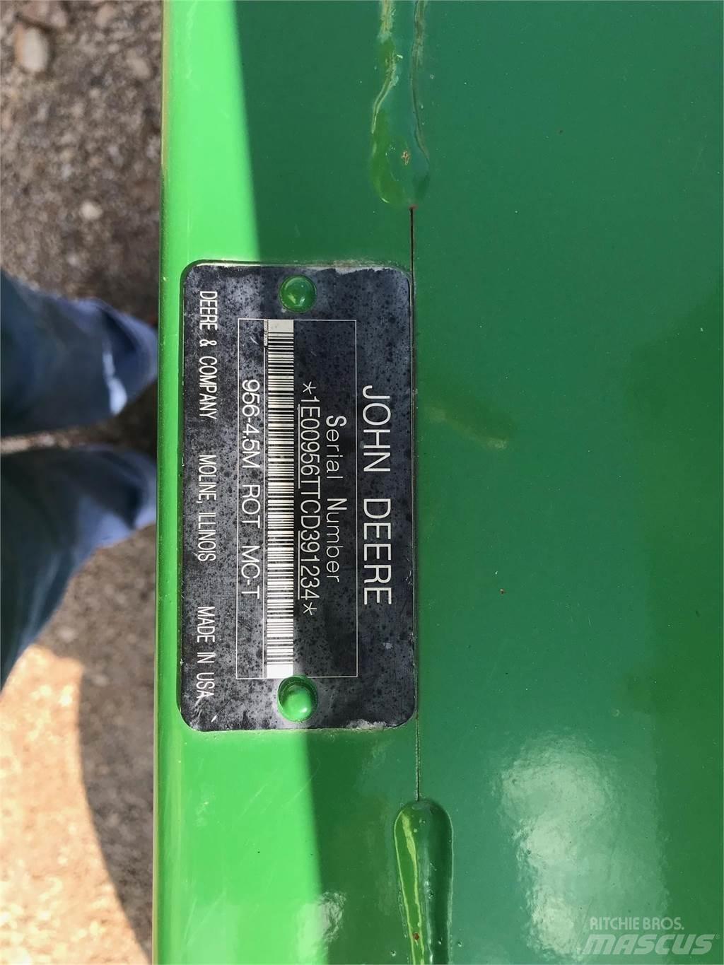 John Deere 956 Svanser