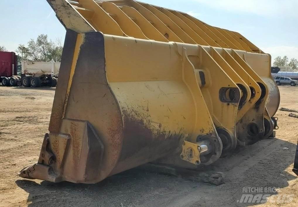 Komatsu WA1200 Skuffer