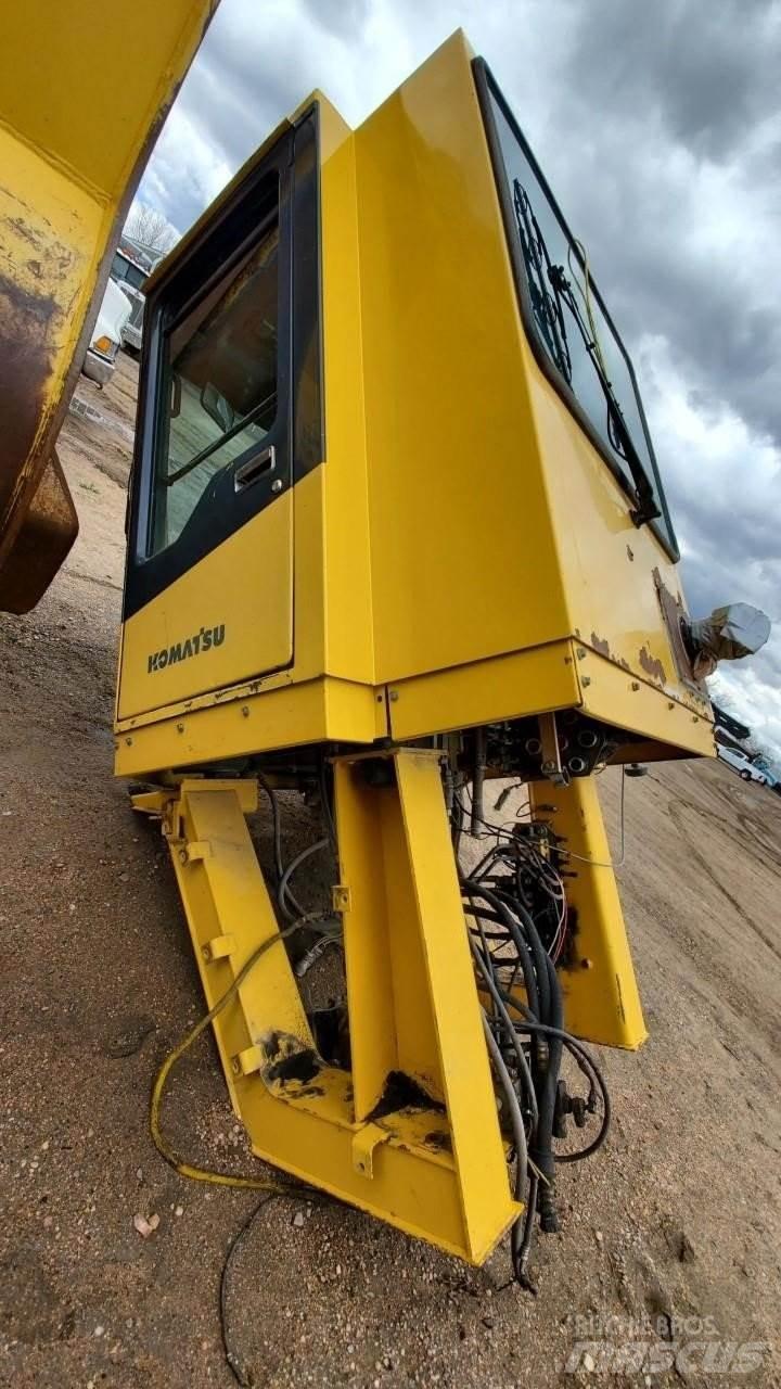 Komatsu WA1200 Førerhus og Interiør