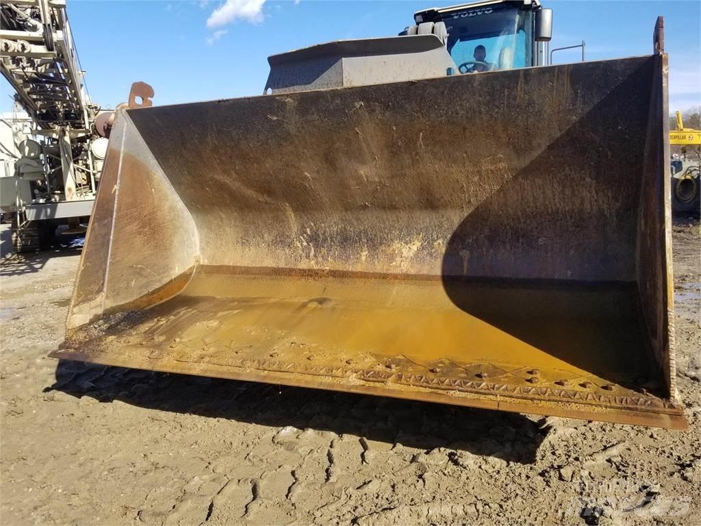 Volvo L180F Hjullastere