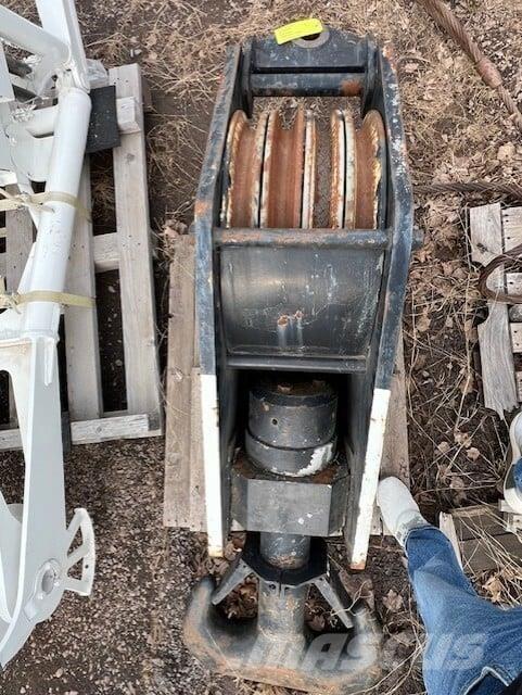Hitachi  Kran deler og utstyr