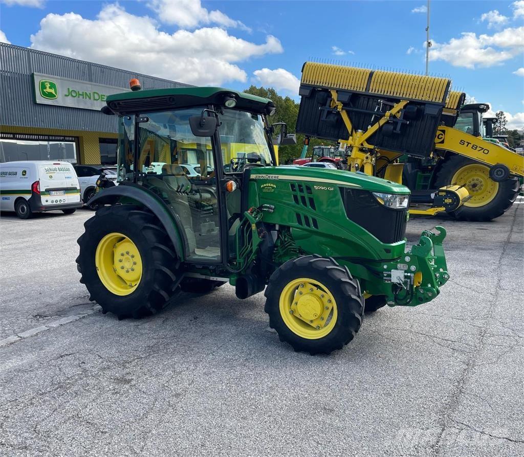 John Deere 5090 GF Traktorer