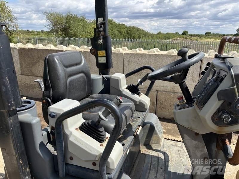 CAT CB24 B Tandem Valser