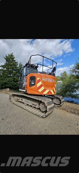 Hitachi ZX135 Gravemaskiner for riving