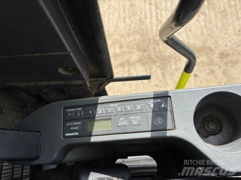 Komatsu PC210LC-10 Beltegraver