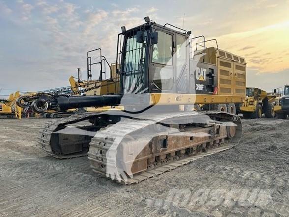 CAT 390FL Beltegraver
