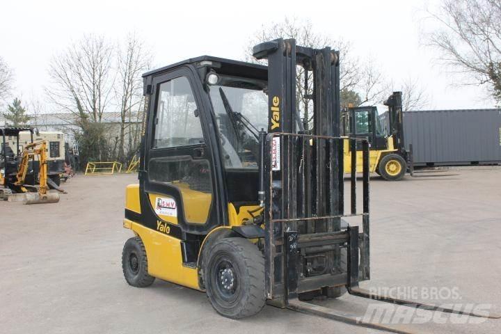 Yale GDP25VX Gaffeltrucker - Annet