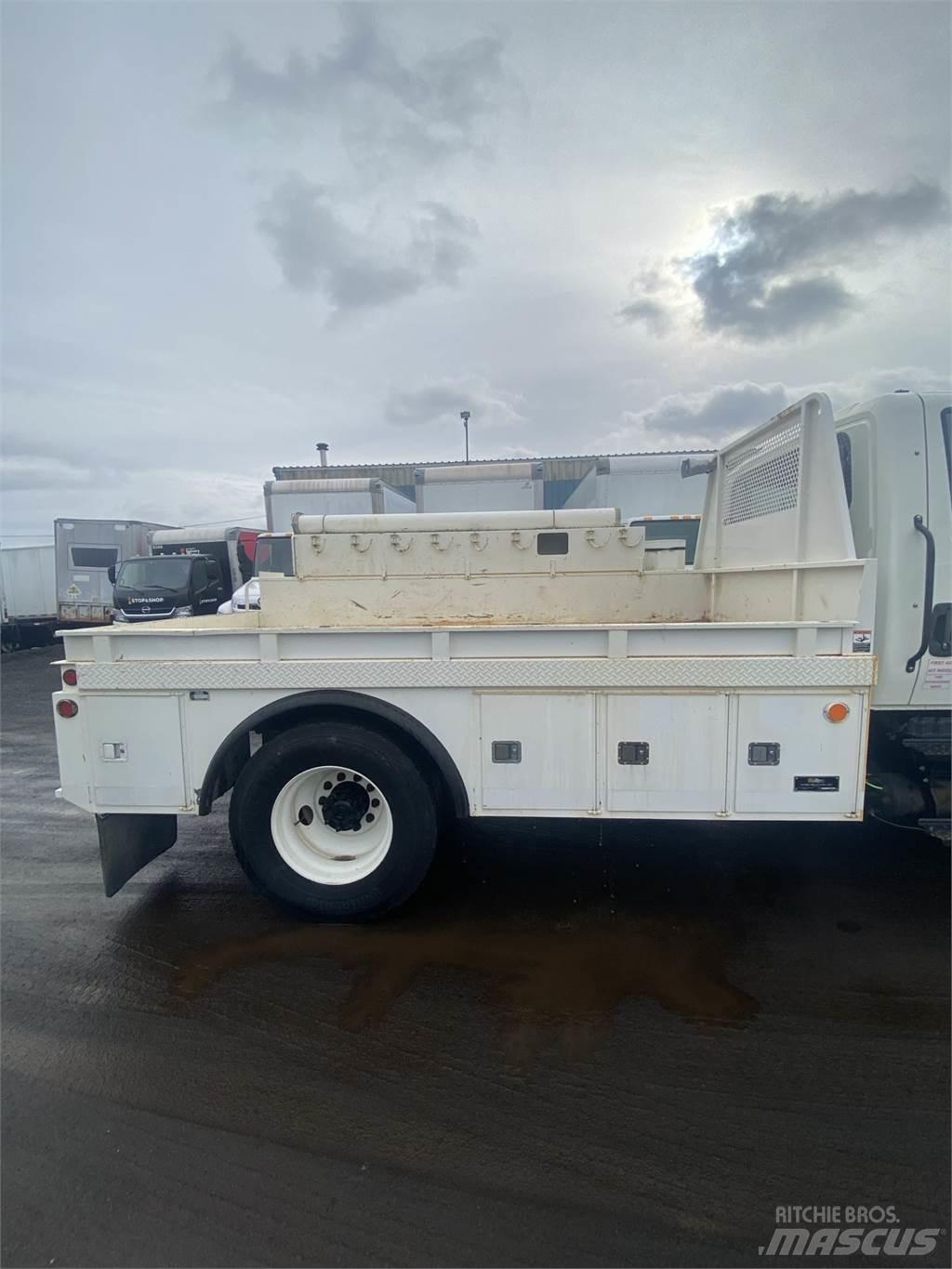  Adkins Service Body Andre lastebiler
