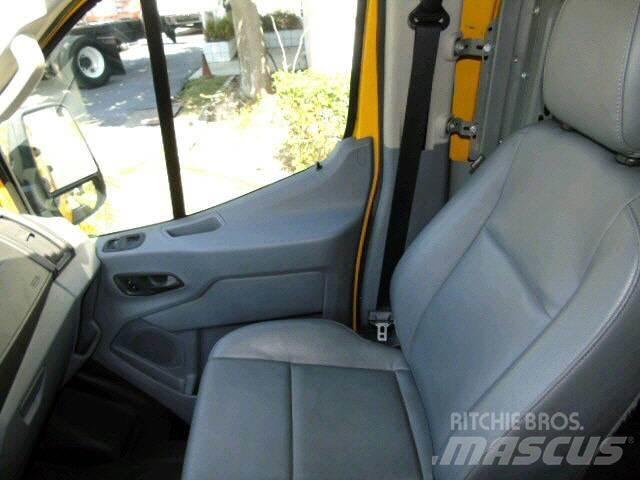 Ford TRANSIT 250 CAR Skapbiler