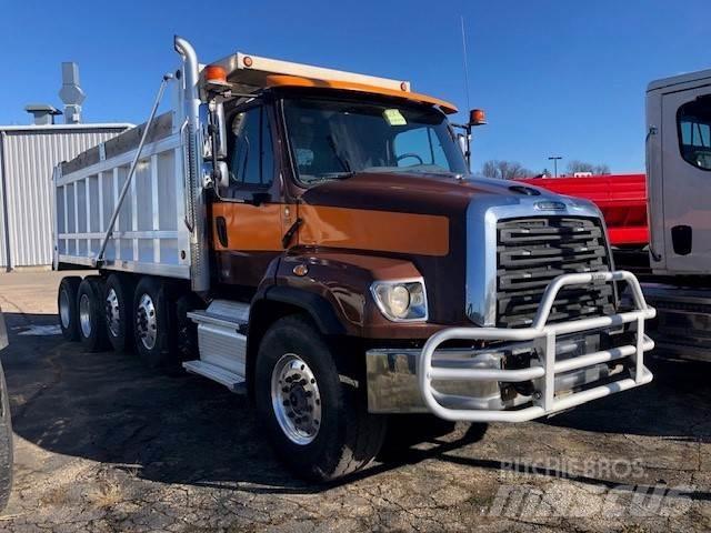 Freightliner 114SD Chassis