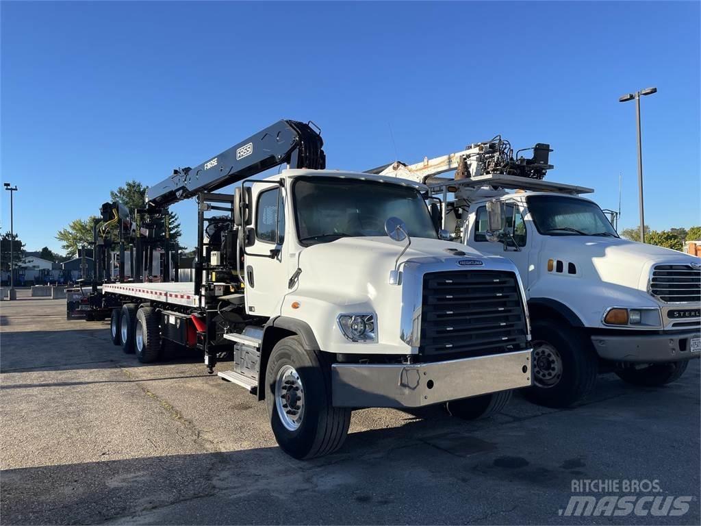 Freightliner 114SD Andre lastebiler