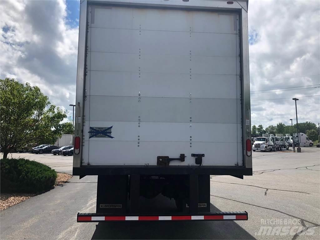 Freightliner M2 106 Skapbiler