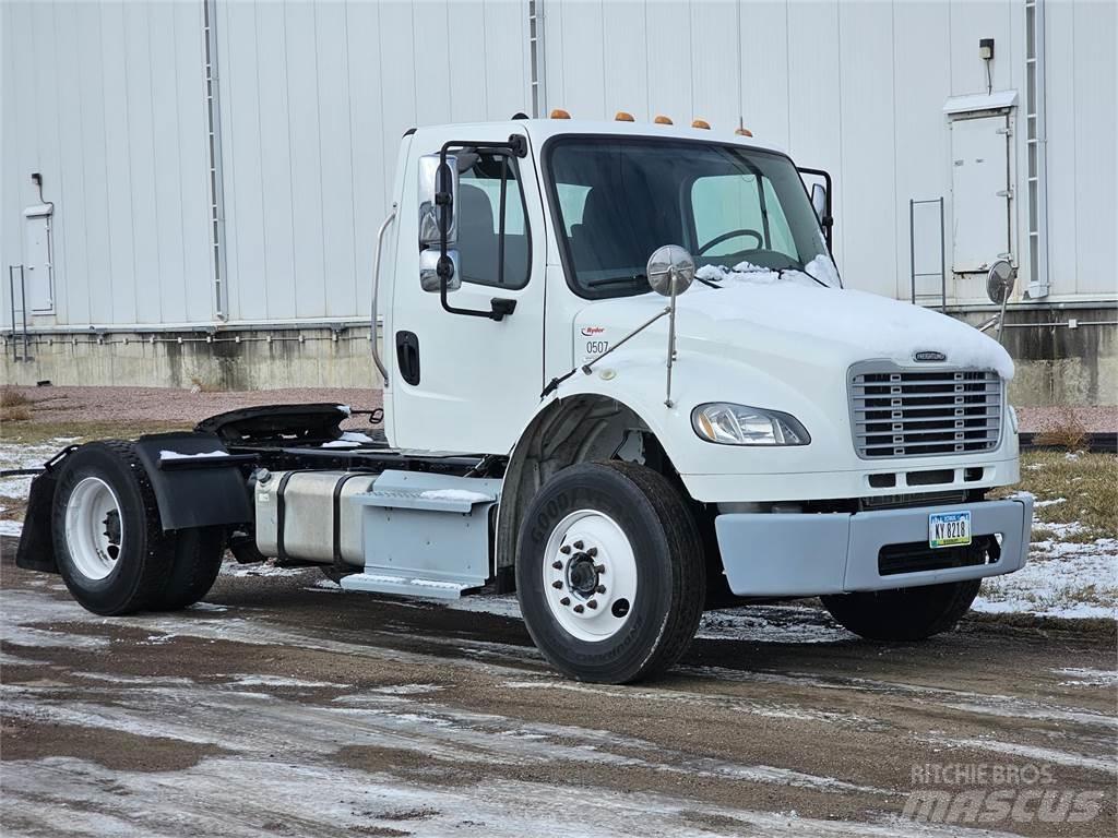 Freightliner M2 106 Trekkvogner