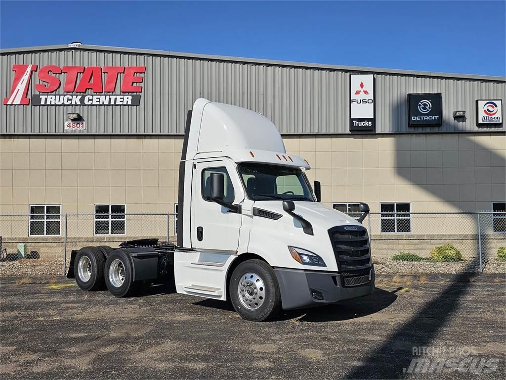 Freightliner PE116DC Trekkvogner